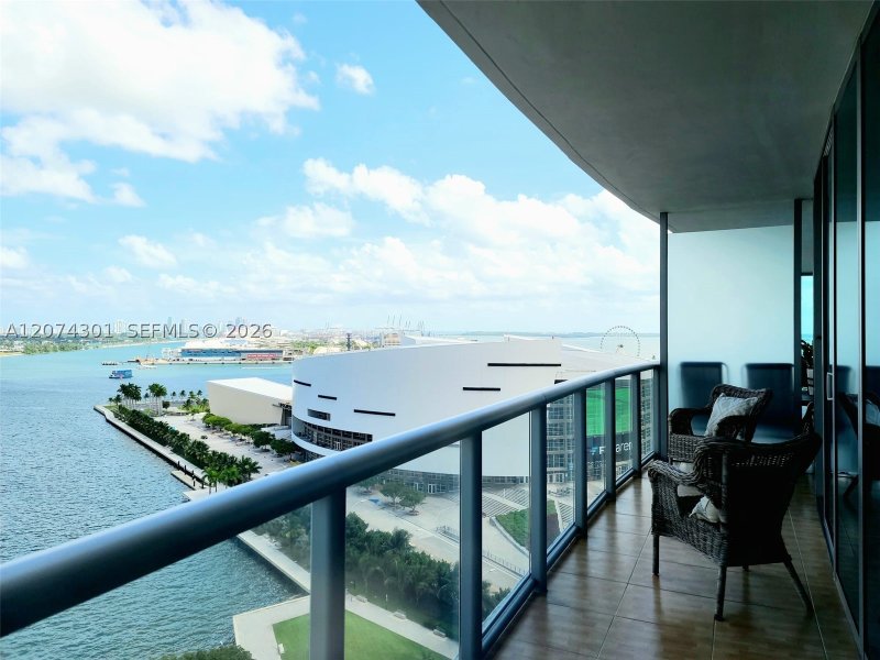 Alquiler de apartamento en Marina Blue 1610