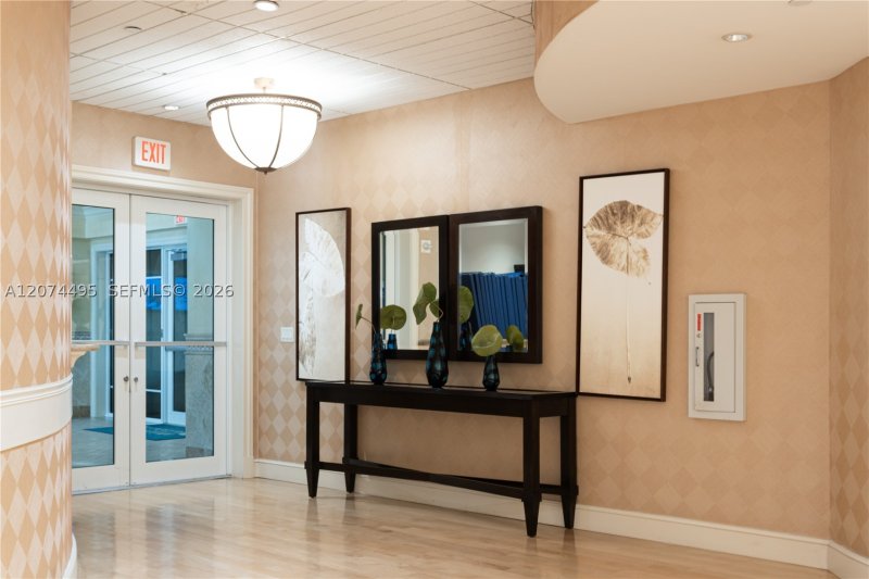 Comprar apartamento no Turnberry Village 307