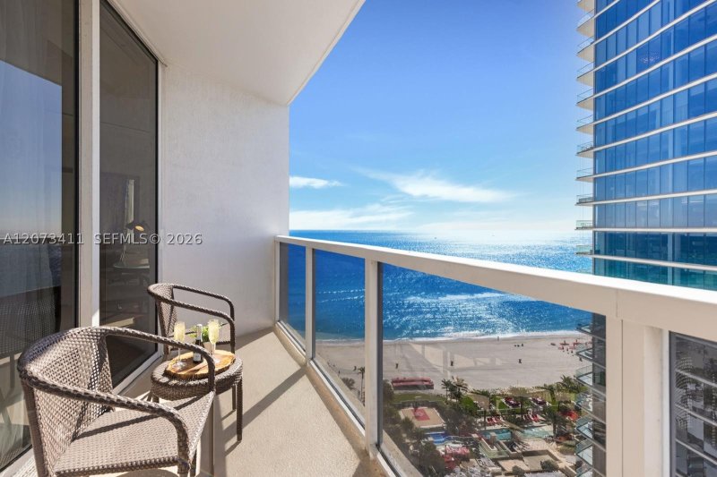 Comprar apartamento no Trump International Sonesta Beach Resort 1514