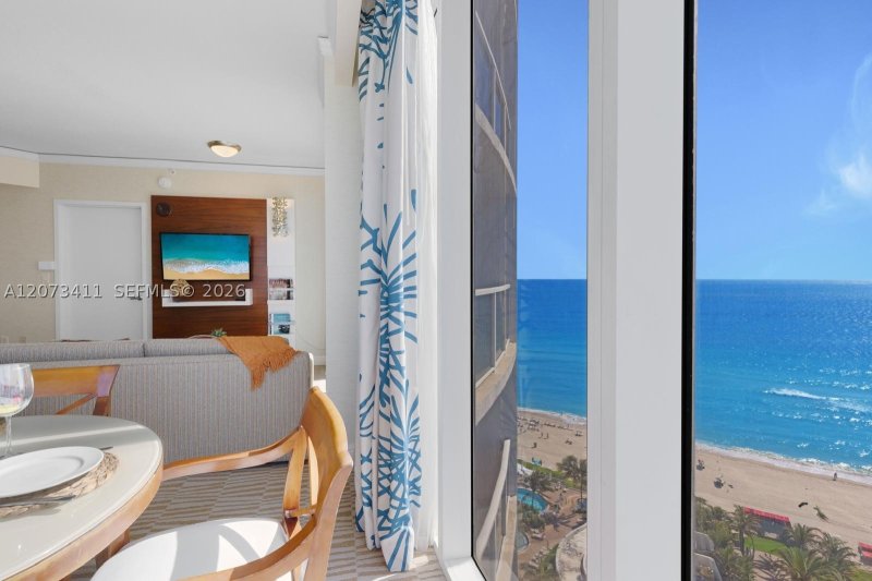 Comprar apartamento no Trump International Sonesta Beach Resort 1514