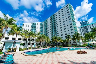 Tides Hollywood Beach Apt #6T