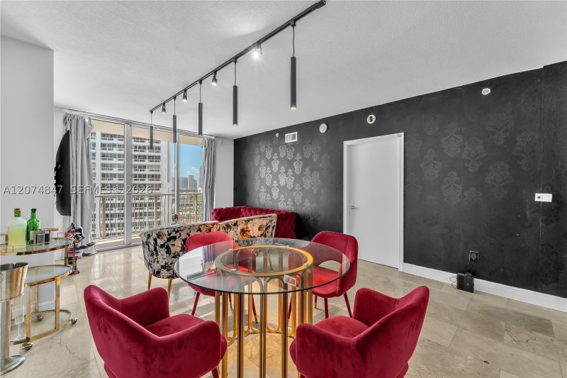 Property photo # 9
