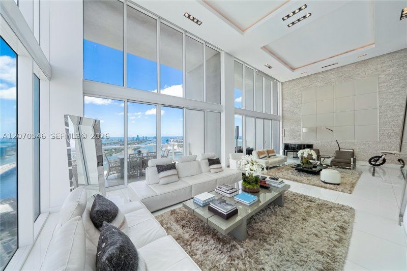 Comprar apartamento en Ten Museum Park 4403
