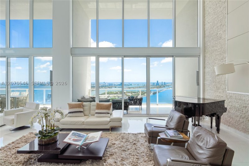 Comprar apartamento en Ten Museum Park 4403