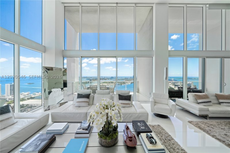 Comprar apartamento en Ten Museum Park 4403