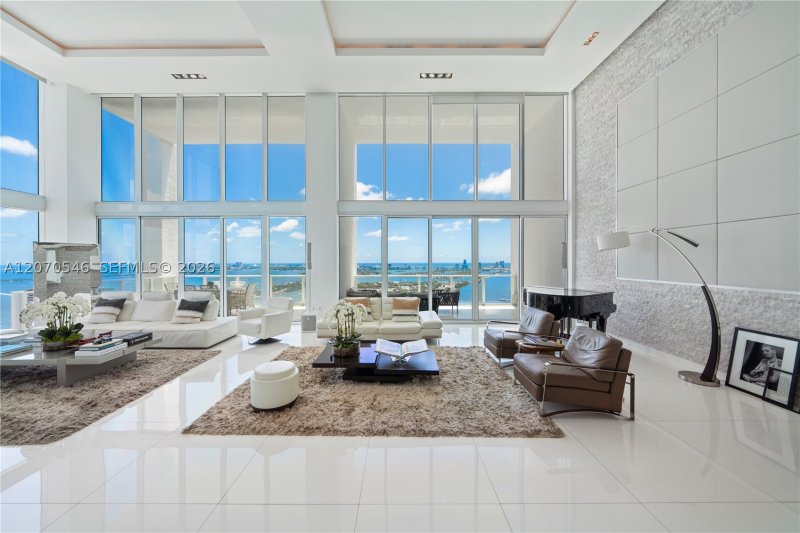 Comprar apartamento en Ten Museum Park 4403