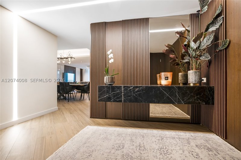 Comprar apartamento no Parque Towers at St. Tropez 5-2403