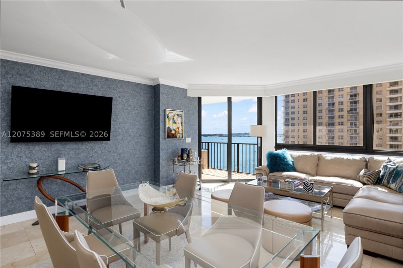 Aluguel de apartamento no Brickell Key One A1207