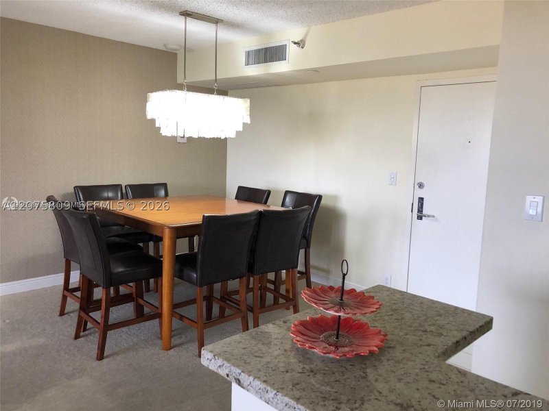 Condo for sale at Mystic Pointe 500 1008