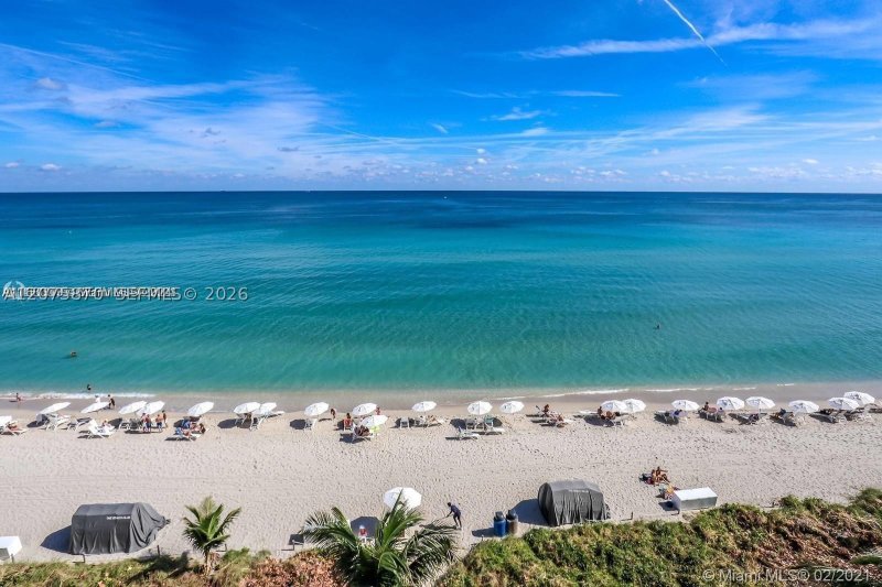Aluguel de apartamento no Beach Club Two 3704