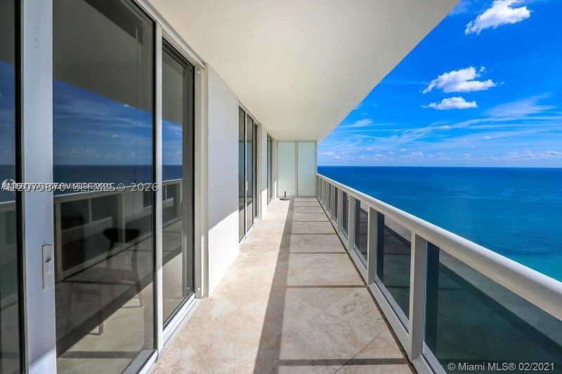 Aluguel de apartamento no Beach Club Two 3704