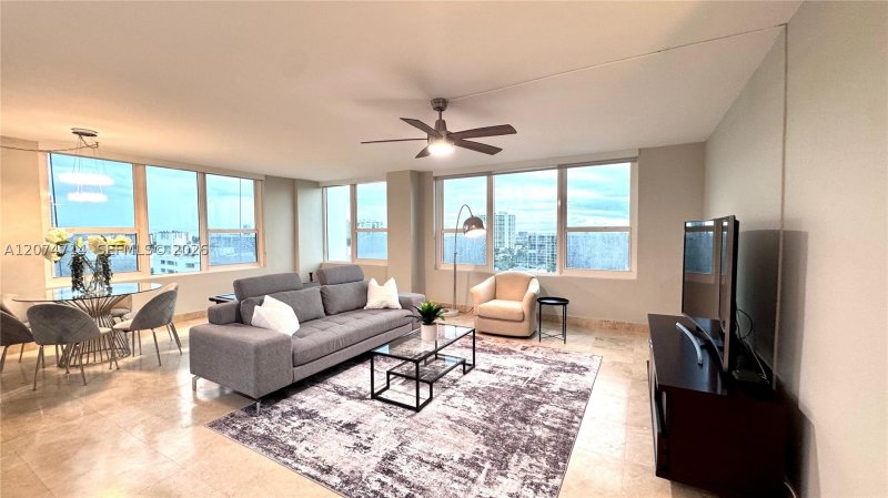 Apartment for rent at Alexander Towers 1101