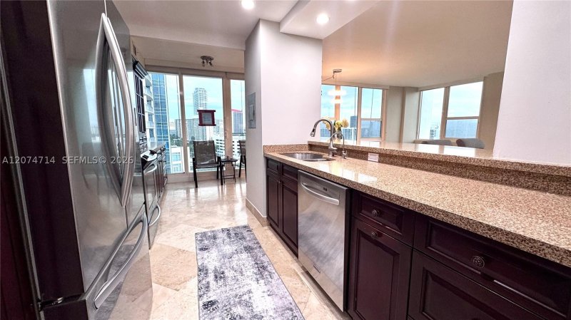 Apartment for rent at Alexander Towers 1101