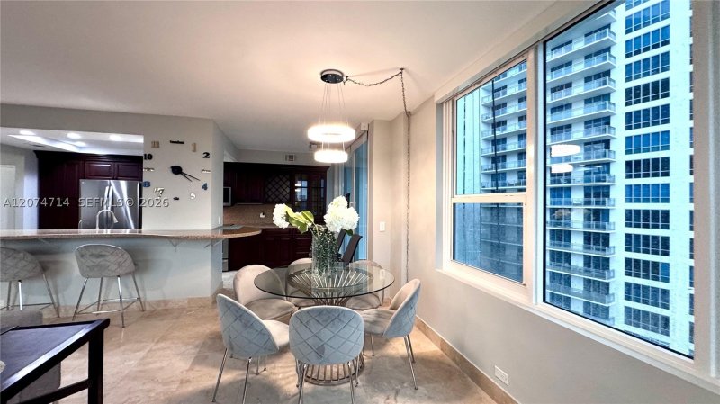 Apartment for rent at Alexander Towers 1101