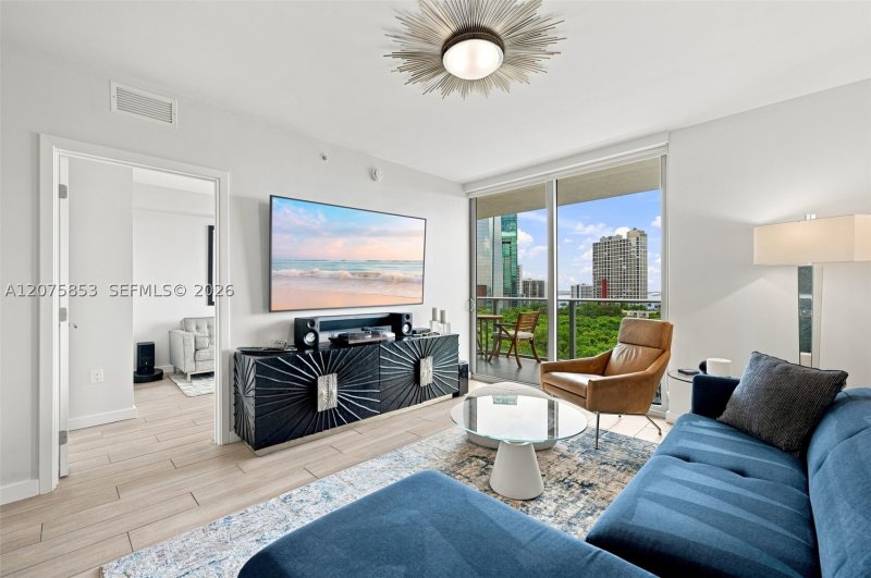 Comprar apartamento no Le Parc at Brickell 1103