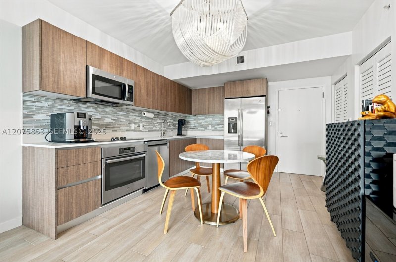 Comprar apartamento no Le Parc at Brickell 1103