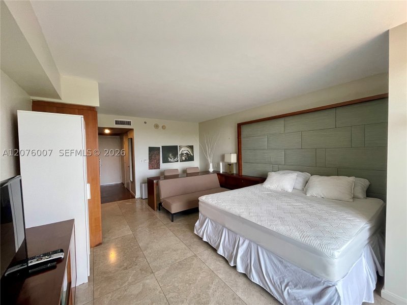 Apartment for rent at 50 Biscayne 505