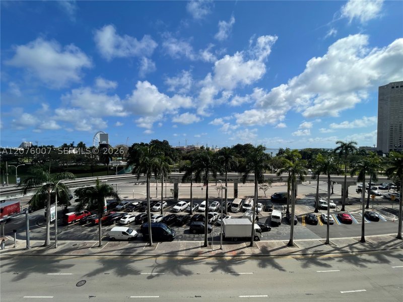 Apartment for rent at 50 Biscayne 505