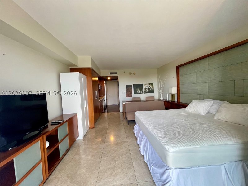 Apartment for rent at 50 Biscayne 505
