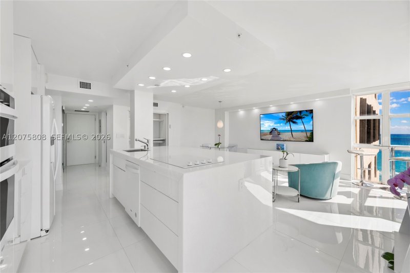 Condo for sale at Club Atlantis 1714