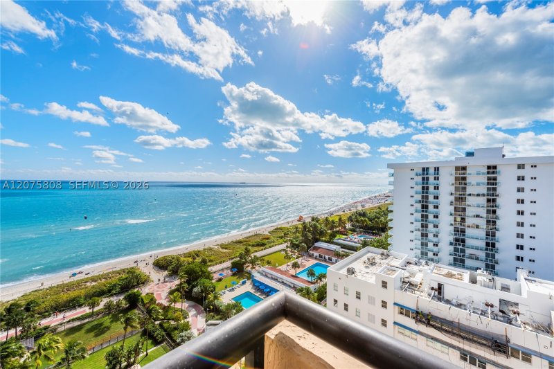 Condo for sale at Club Atlantis 1714