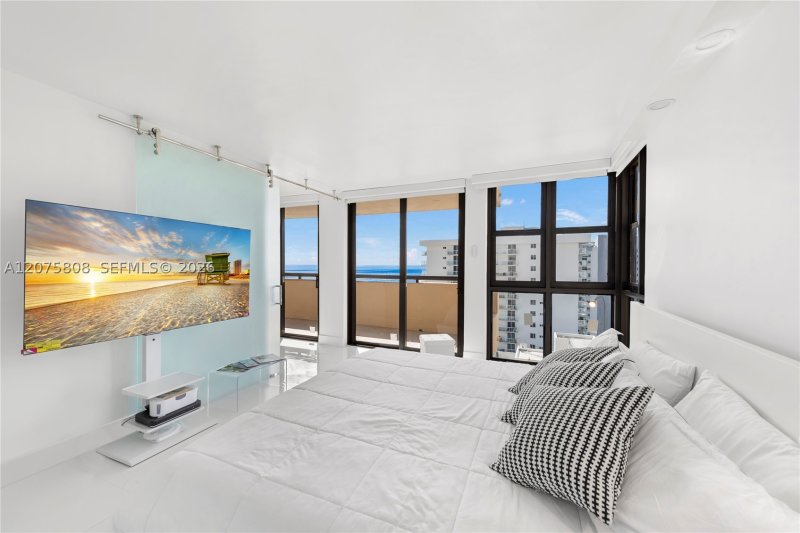 Condo for sale at Club Atlantis 1714