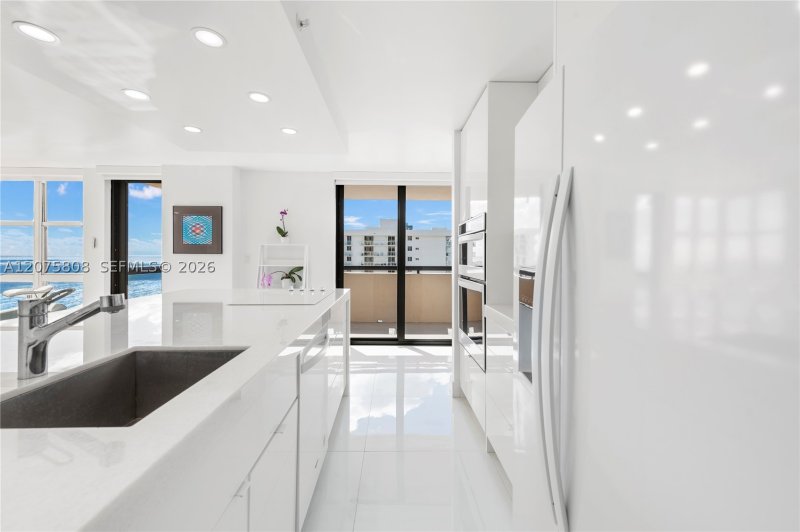 Condo for sale at Club Atlantis 1714