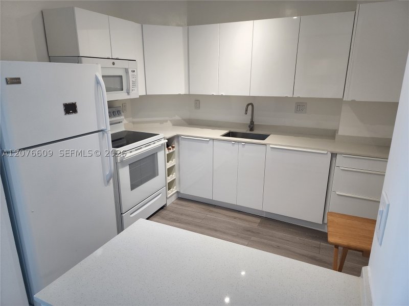 Apartment for rent at Arlen House 1608