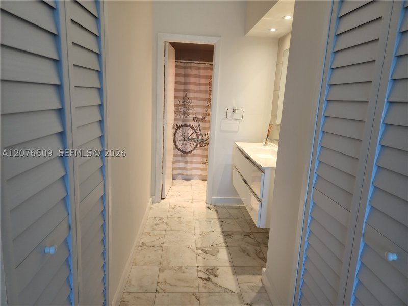 Apartment for rent at Arlen House 1608