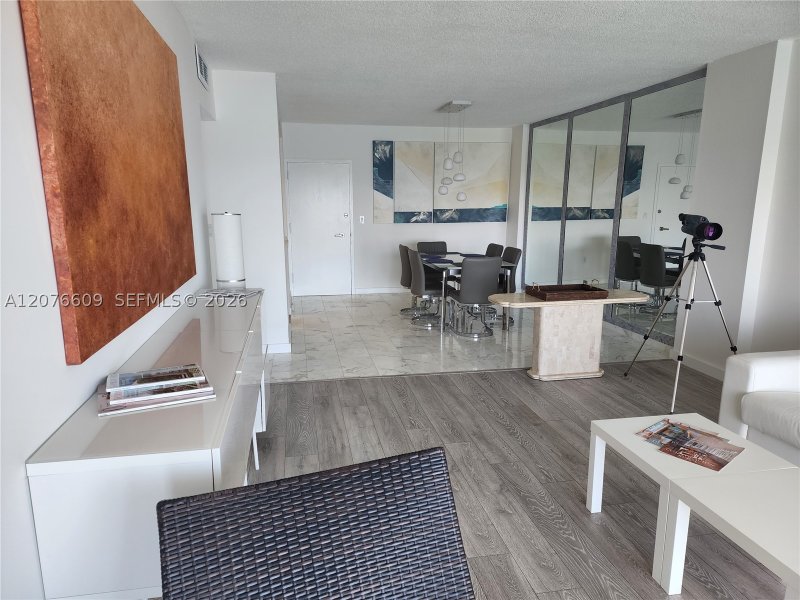 Apartment for rent at Arlen House 1608