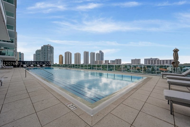 Apartment for rent at 400 Sunny Isles 908