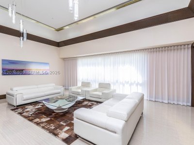 Property photo # 11