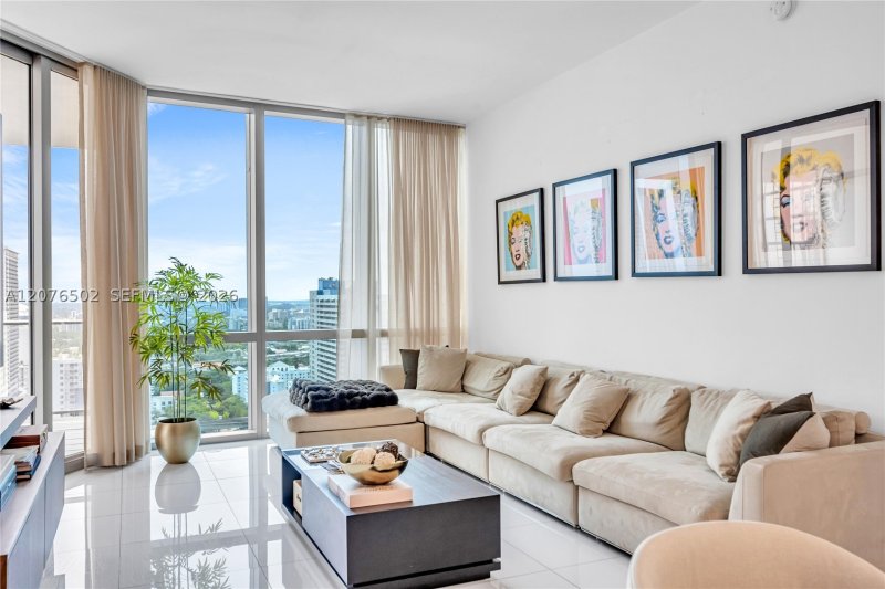 Comprar apartamento no Paramount Miami WorldCenter 2408