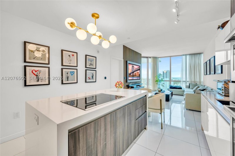 Comprar apartamento no Paramount Miami WorldCenter 2408