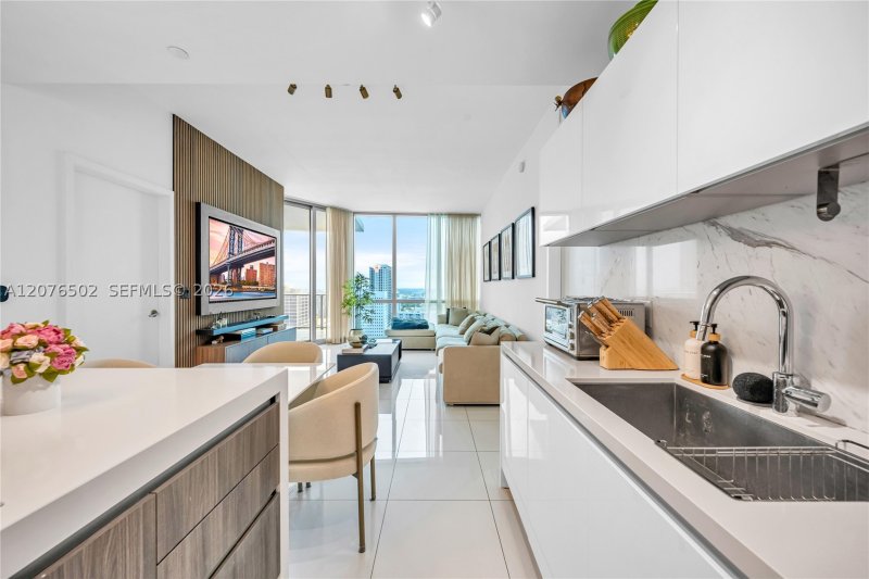 Comprar apartamento no Paramount Miami WorldCenter 2408