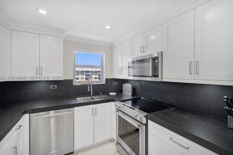 Property photo # 9