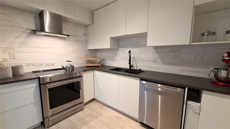 Apartment for rent at Arlen House 431