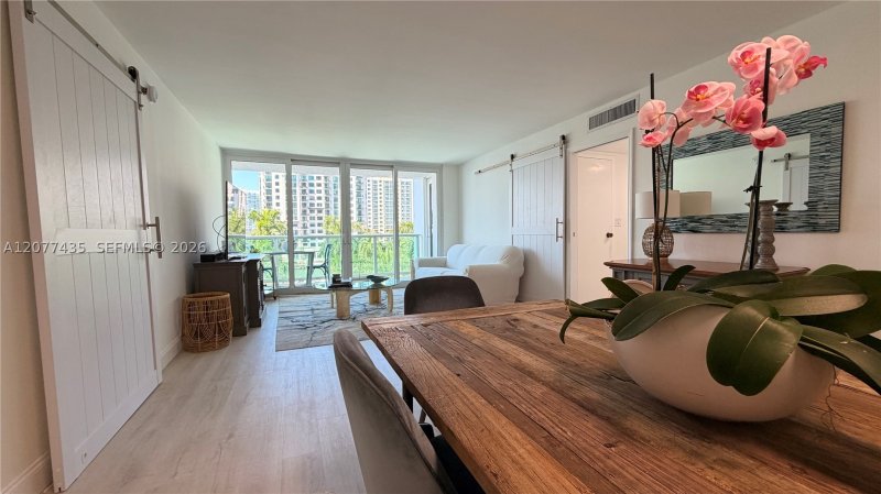 Apartment for rent at Arlen House 431