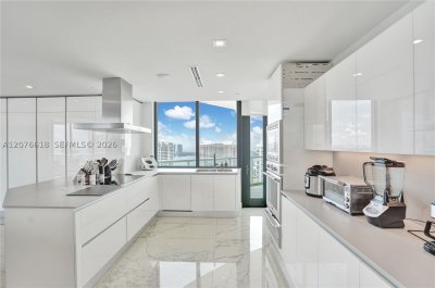 Property photo # 12