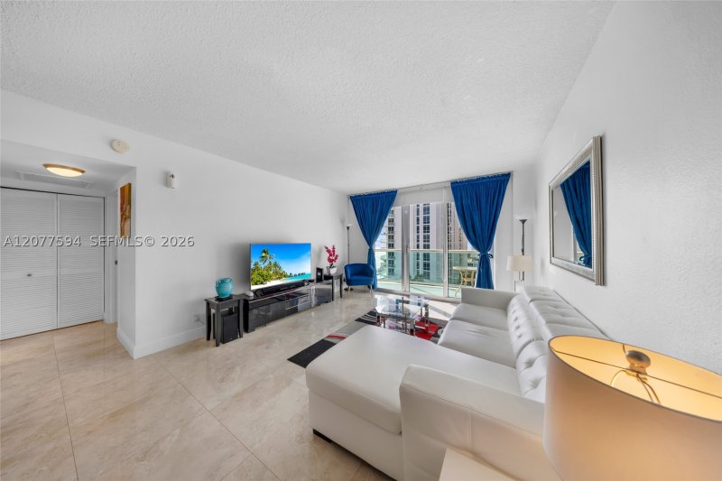 Comprar apartamento no Tides Hollywood Beach 9J