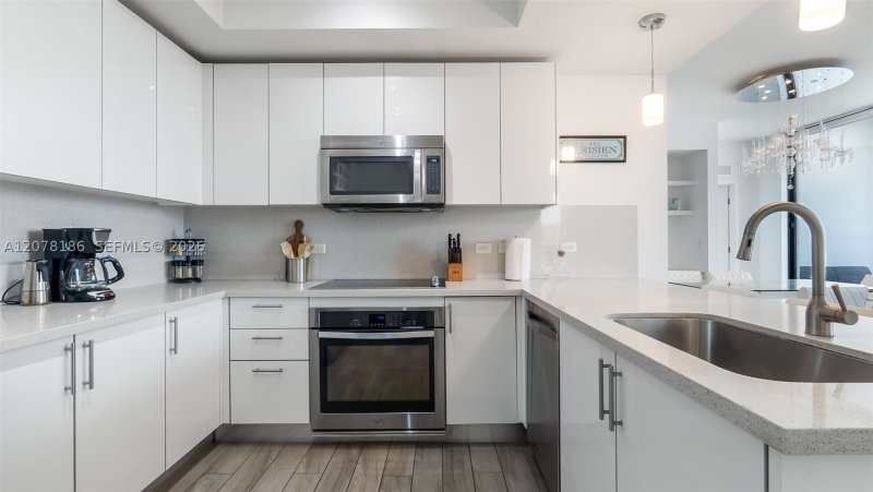 Comprar apartamento no Nine at Mary Brickell Village 2004