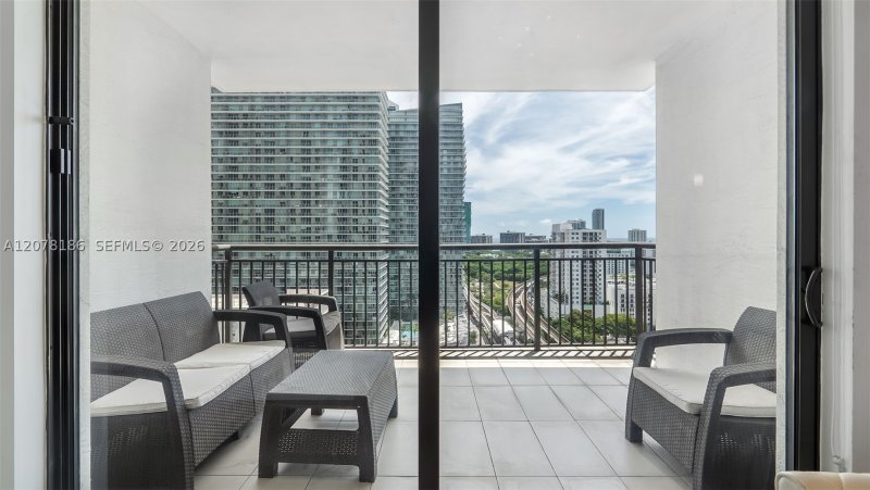 Comprar apartamento no Nine at Mary Brickell Village 2004