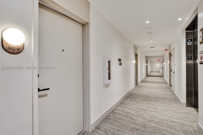 Condo for sale at 72 Park Miami Beach 1809
