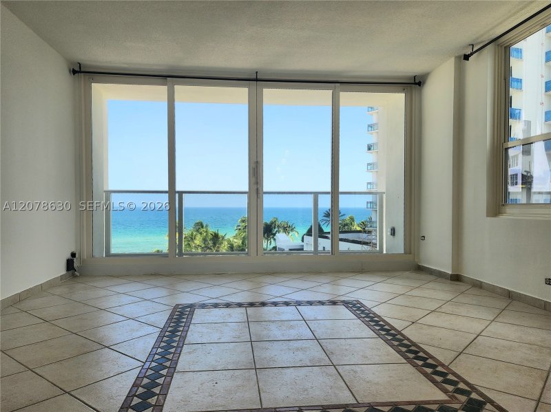 Apartment for rent at Alexander Towers 621