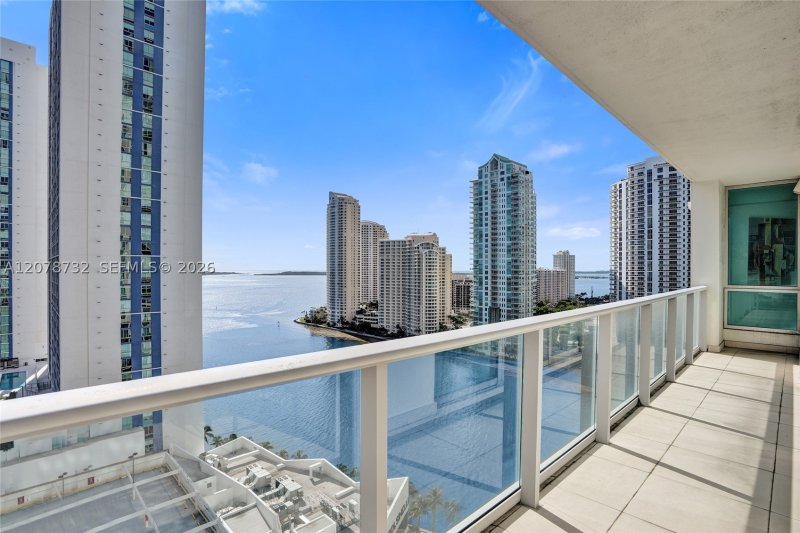 Comprar apartamento no Met 1 T-1816