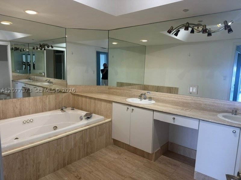 Apartment for rent at 7000 Williams Island 2405