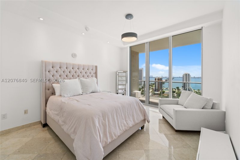 Property photo # 11