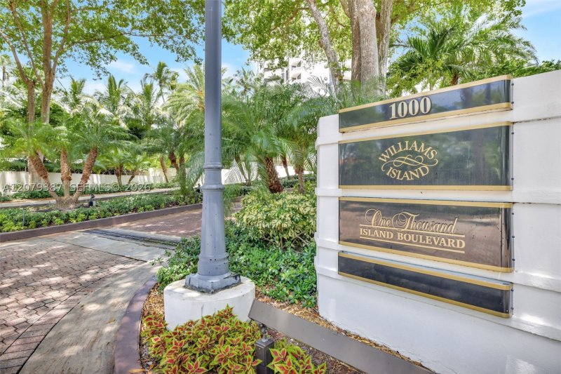 Apartment for rent at 1000 Williams Island 1510