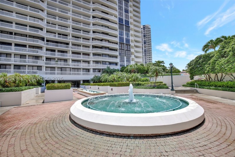 Apartment for rent at 1000 Williams Island 1510