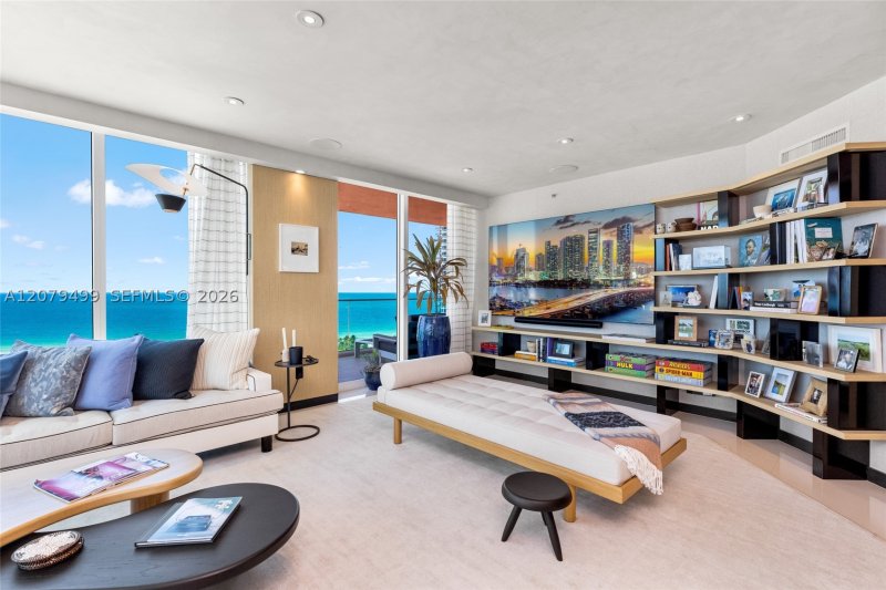 Condo for sale at Portofino Tower 2005